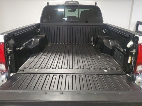 Used 2019 Toyota Tacoma SR5 image 23