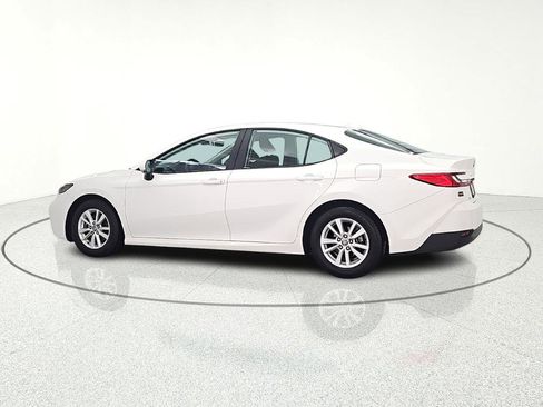 Used 2025 Toyota Camry LE w/ Convenience Package image 6