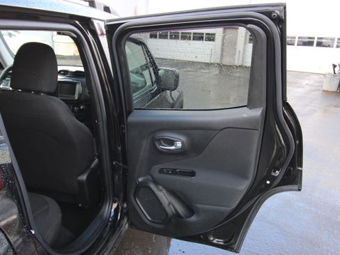 Used 2021 Jeep Renegade Sport image 20