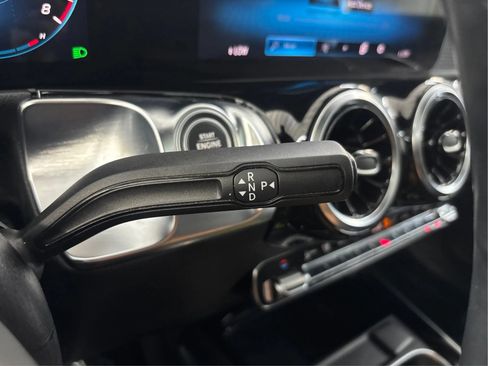 Used 2020 Mercedes-Benz GLB 250 4MATIC image 45