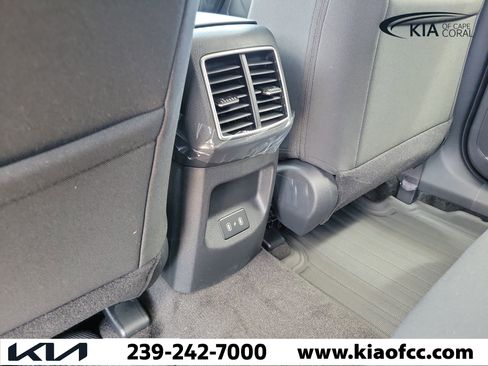 New 2026 Kia Sportage LX image 13