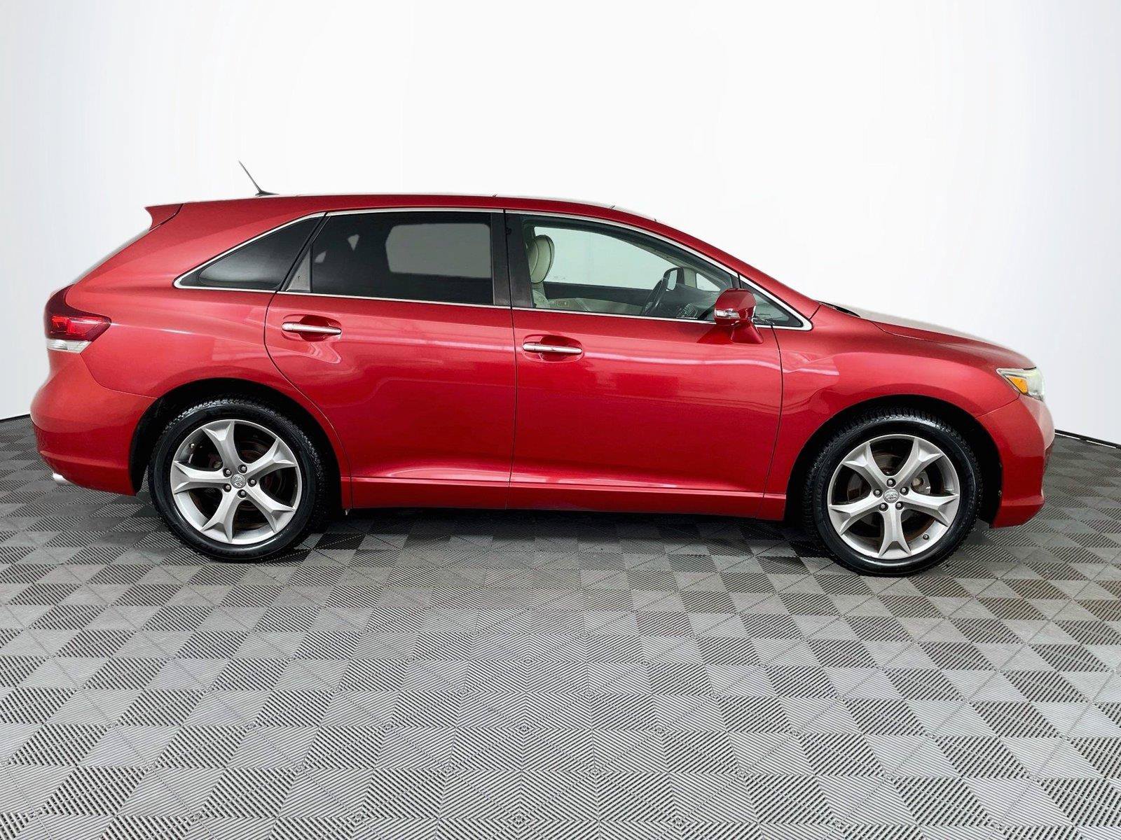 Used 2013 Toyota Venza Limited AWD/4WD image 10