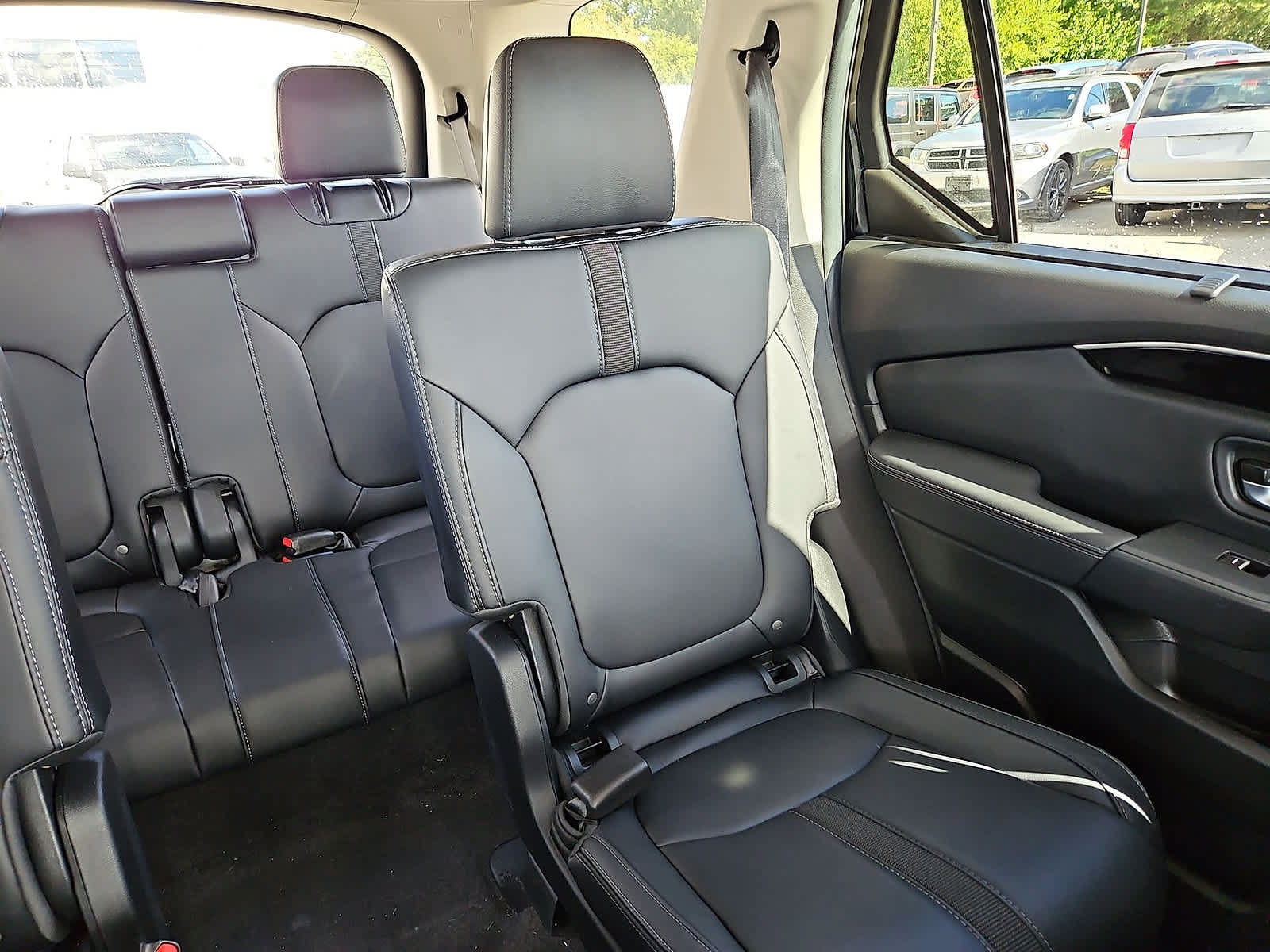 Used 2025 Honda Pilot EX-L image 15