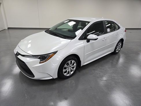 New 2026 Toyota Corolla LE image 2