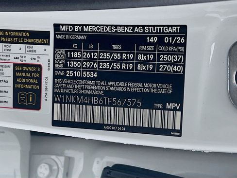 Used 2026 Mercedes-Benz GLC 300 4MATIC image 32