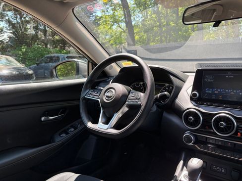 Used 2025 Nissan Sentra SV FWD image 32