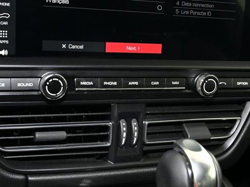 Used 2021 Porsche Macan Turbo w/ Premium Package Plus (PF0) image 26