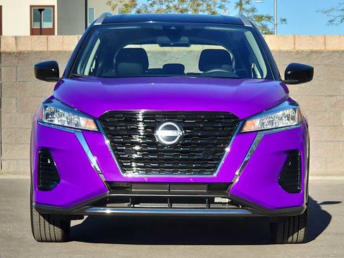 Used 2024 Nissan Kicks SV FWD image 3