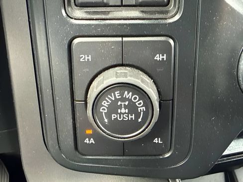 Used 2025 Ford F150 Lariat w/ Equipment Group 502A High AWD/4WD image 15