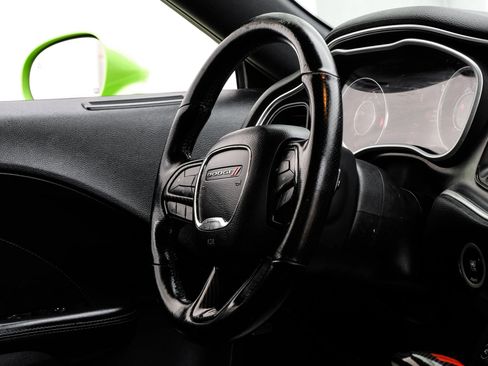 Used 2015 Dodge Challenger R/T Scat Pack w/ Scat Pack Appearance Package image 17