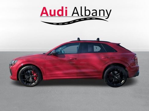 Certified 2025 Audi RS Q8 performance image 3