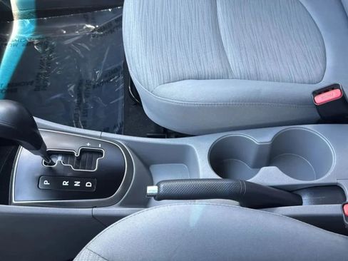 Used 2017 Hyundai Accent SE FWD image 14