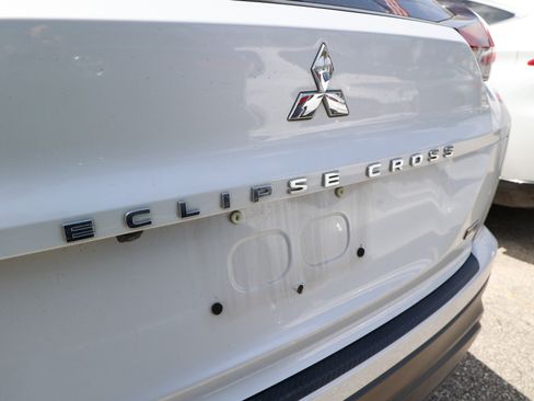 Used 2023 Mitsubishi Eclipse Cross LE AWD/4WD image 12
