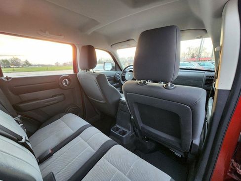Used 2008 Dodge Nitro SXT image 20