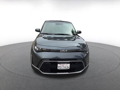 Used 2025 Kia Soul LX w/ LX Technology Package FWD image 4