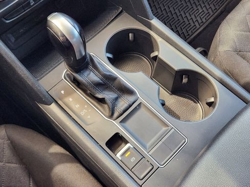 Used 2020 Volkswagen Atlas Cross Sport S image 20