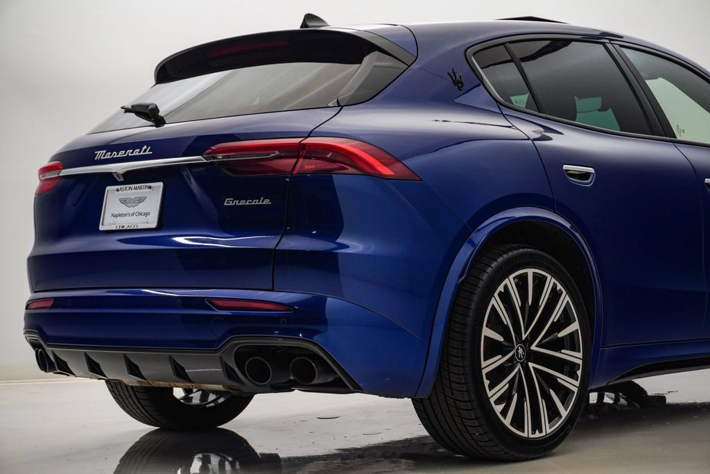 Used 2023 Maserati Grecale Modena AWD/4WD image 12
