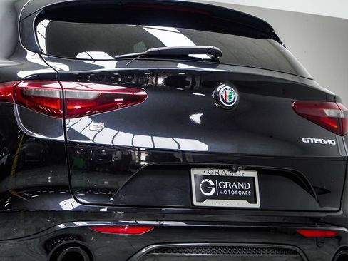 Used 2023 Alfa Romeo Stelvio Veloce AWD/4WD image 16