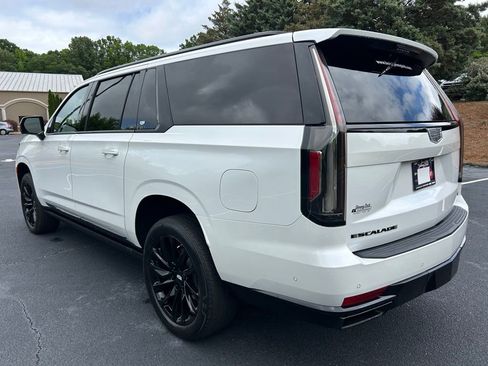 Used 2023 Cadillac Escalade ESV Sport Platinum w/ LPO, ONYX Package AWD/4WD image 23