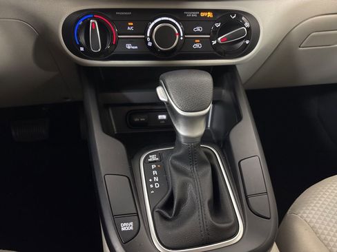 Used 2023 Kia Soul LX image 30