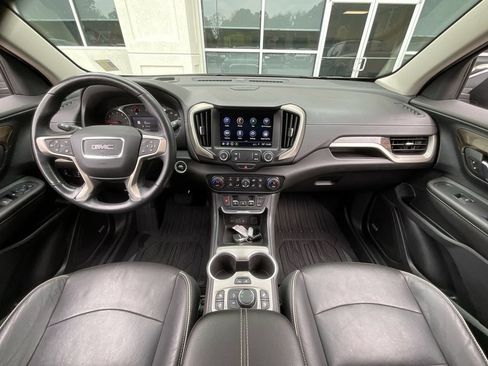 Used 2020 GMC Terrain Denali w/ Denali Premium Package FWD image 18
