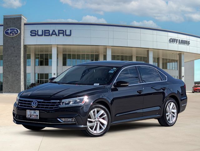 Used 2018 Volkswagen Passat 2.0T SE FWD image 1
