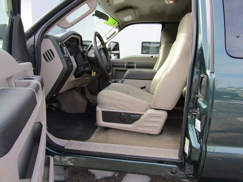 Used 2008 Ford F250 XLT image 4