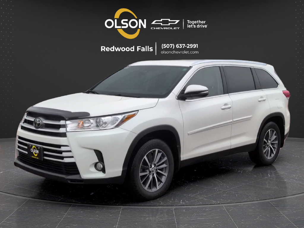 Used 2019 Toyota Highlander XLE AWD/4WD image 1