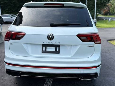 Used 2023 Volkswagen Tiguan SE R-Line AWD/4WD image 6