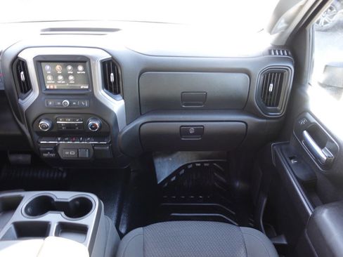 Used 2022 Chevrolet Silverado 2500 W/T image 40