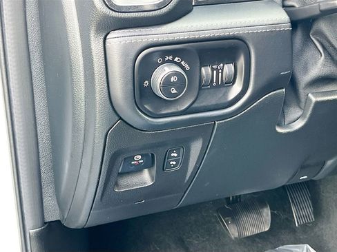 Certified 2022 RAM 1500 Limited w/ Body Color Bumper Group image 10