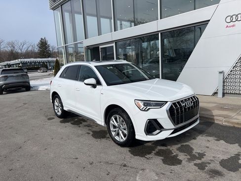 Used 2025 Audi Q3 2.0T Premium w/ Convenience Package image 10