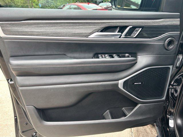 Used 2024 Jeep Wagoneer Series II w/ Flexible Seating Group AWD/4WD image 10