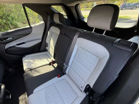 Used 2022 Chevrolet Equinox LS image 5
