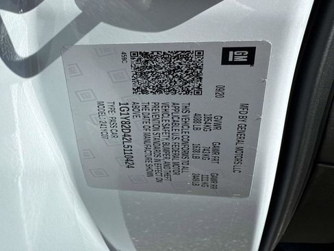 Used 2020 Chevrolet Corvette Stingray Premium Cpe w/ 3LT Preferred Equipment Group RWD image 36