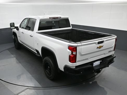 Used 2022 Chevrolet Silverado 2500 High Country w/ Safety Package II image 84