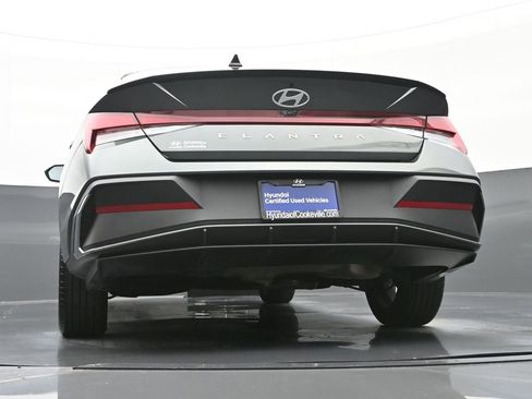 Certified 2025 Hyundai Elantra Sport image 39