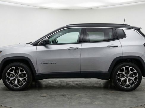 Used 2025 Jeep Compass Limited AWD/4WD image 5
