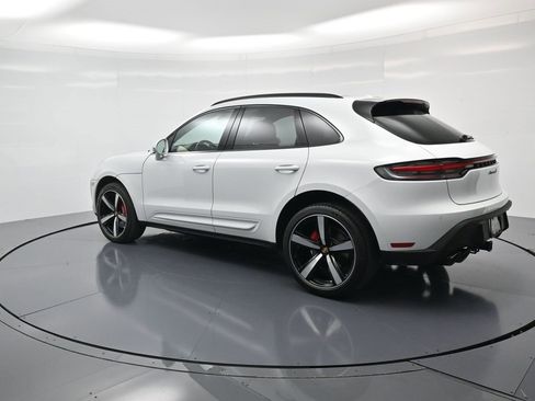 Certified 2024 Porsche Macan S image 3