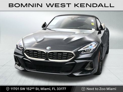 Used 2024 BMW Z4 M40i w/ Premium Package image 8