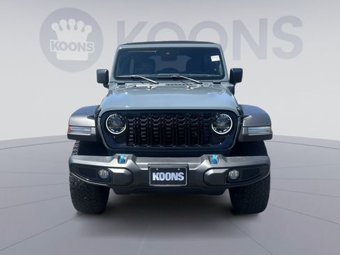 Used 2024 Jeep Wrangler Unlimited AWD/4WD image 4
