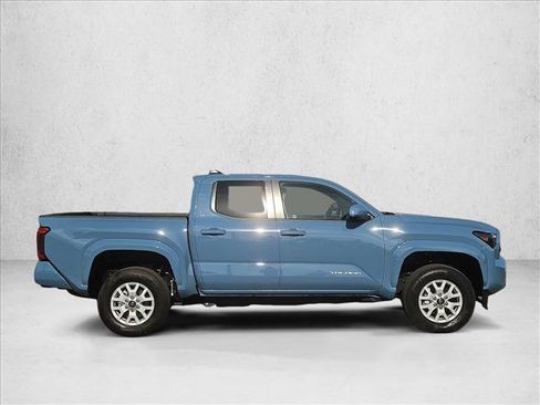 Certified 2026 Toyota Tacoma SR5 AWD/4WD image 4