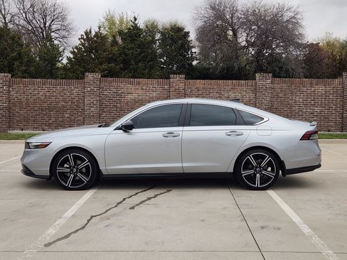 Certified 2025 Honda Accord Sport image 5