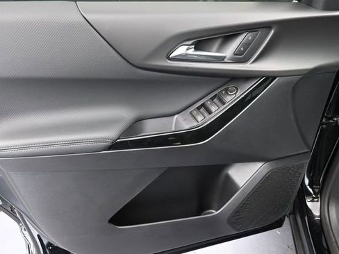 New 2026 Chevrolet Equinox LT FWD image 25
