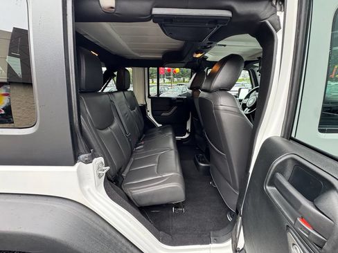 Used 2017 Jeep Wrangler Unlimited Sport w/ Quick Order Package 24S AWD/4WD image 20