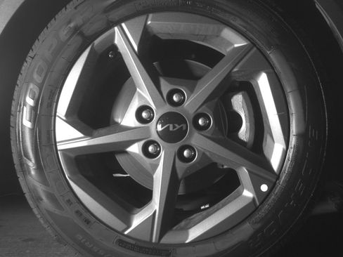 Used 2025 Kia K4 LXS image 13