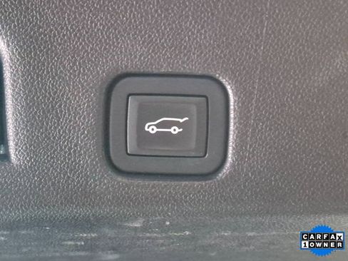 Used 2025 GMC Acadia Elevation image 26