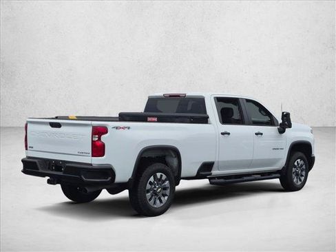 Used 2024 Chevrolet Silverado 2500 Custom w/ Custom Convenience Package AWD/4WD image 5