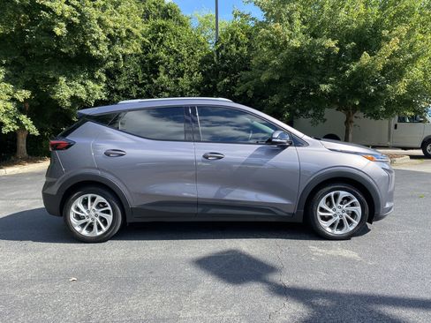 Used 2023 Chevrolet Bolt EUV LT w/ Driver Confidence Package FWD image 10