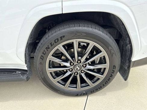 Used 2025 Lexus LX 700h F Sport AWD/4WD image 31